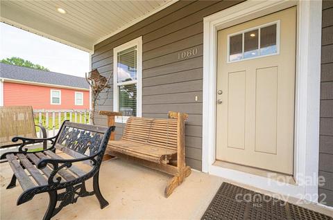 1080 33rd Avenue Ne Loop NE, Hickory, NC 28601 photo 4