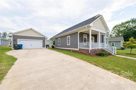 1080 33rd Avenue Ne Loop NE, Hickory, NC 28601 photo 3