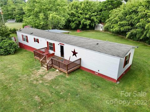 84 Wandas Way, Canton, NC 28716