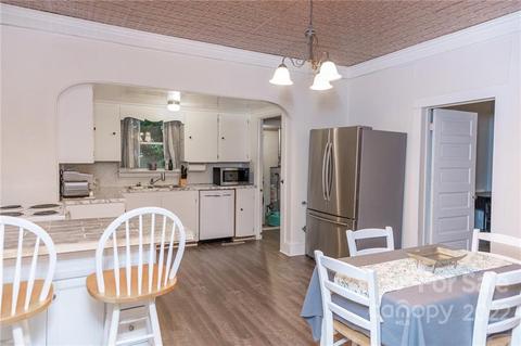 407 E 11th St, Kannapolis, NC 28083 photo 3