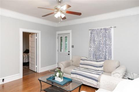 407 E 11th St, Kannapolis, NC 28083 photo 2