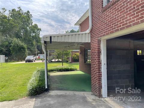 53 E Glenview St, Marion, NC 28752 photo 5