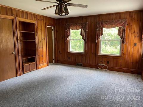 53 E Glenview St, Marion, NC 28752 photo 7