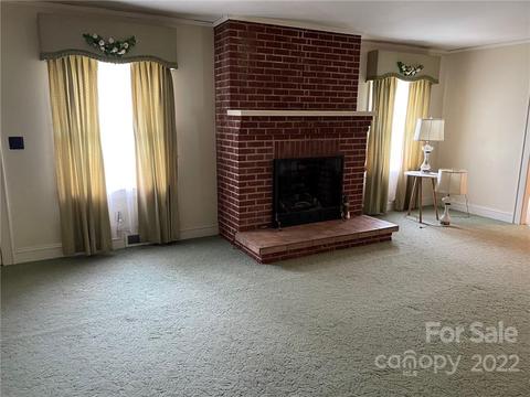 53 E Glenview St, Marion, NC 28752 photo 6