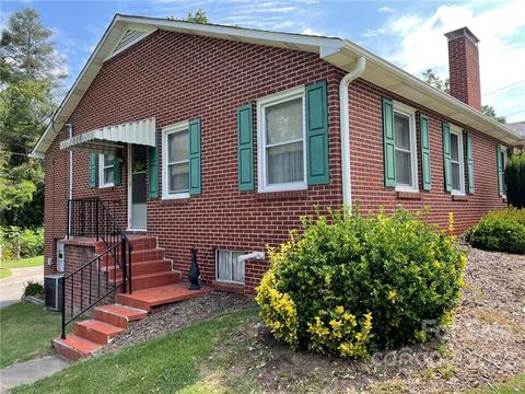 53 E Glenview St, Marion, NC 28752 photo 2