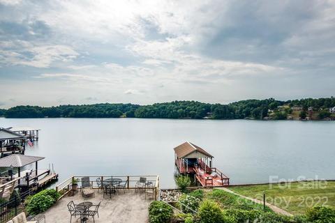 59 S Point Ln #20, Taylorsville, NC 28681