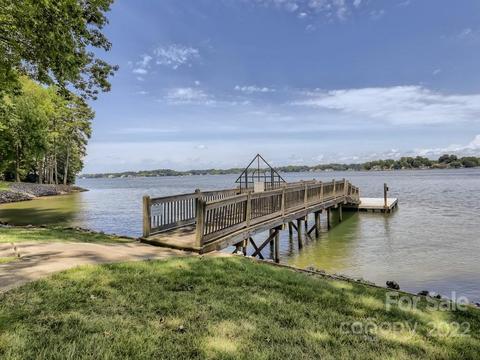 332 Northwest Dr, Davidson, NC 28036 photo 1
