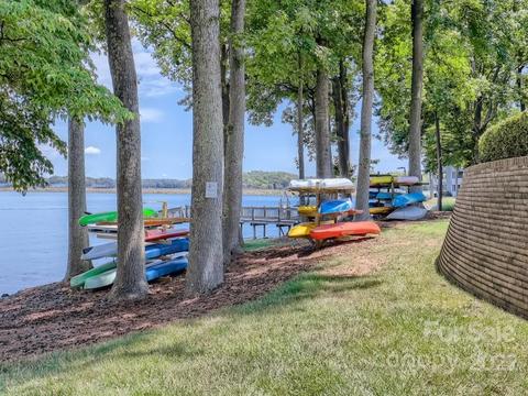 332 Northwest Dr, Davidson, NC 28036 photo 3
