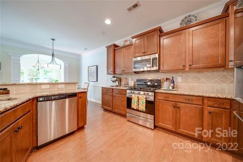 1038 Baldwin Dr, Lancaster, SC 29720 photo 4