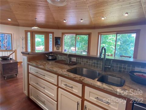 2073 Buck Mountain Rd, Purlear, NC 28665 photo 5