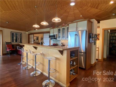 2073 Buck Mountain Rd, Purlear, NC 28665 photo 3