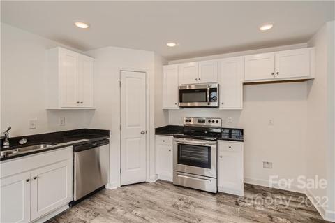 275 E Steele St, Salisbury, NC 28144 photo 5