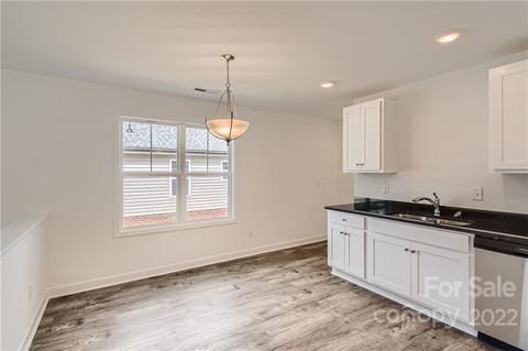 275 E Steele St, Salisbury, NC 28144 photo 4