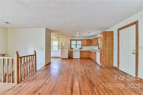 184 Tilson Dr, Mars Hill, NC 28754 photo 9