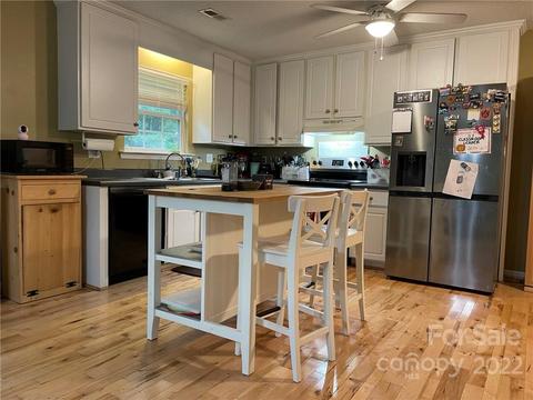 1622 Silver St, Morganton, NC 28655 photo 5