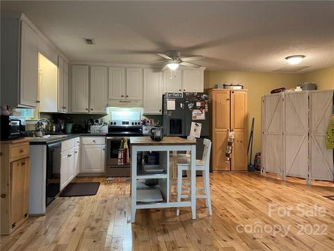 1622 Silver St, Morganton, NC 28655 photo 6