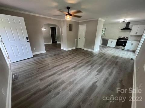 112 Wright Ter, Clover, SC 29710 photo 3