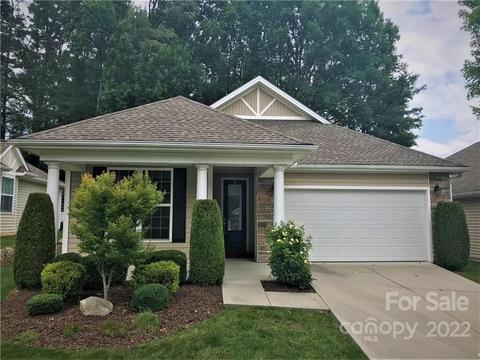 12 Eagle Ridge Ln N, Flat Rock, NC 28731 photo 1