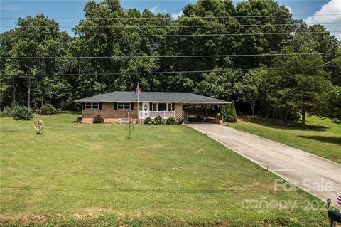 1981 Wall St, Morganton, NC 28655 photo 3