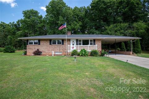 1981 Wall St, Morganton, NC 28655 photo 2