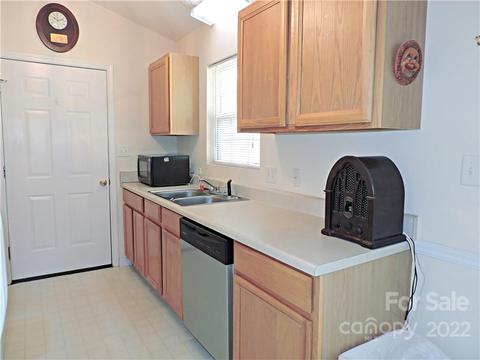 3065 Kay St, Conover, NC 28613 photo 11