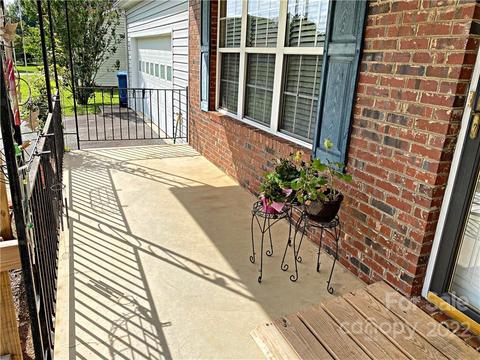 3065 Kay St, Conover, NC 28613 photo 2