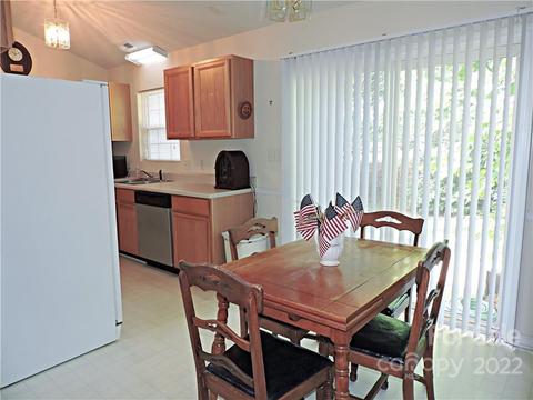 3065 Kay St, Conover, NC 28613 photo 9