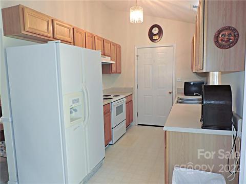 3065 Kay St, Conover, NC 28613 photo 10