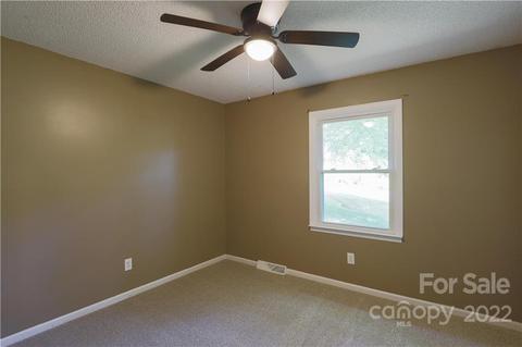 824 E Chestnut St, Stanley, NC 28164 photo 9