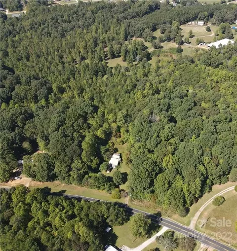 3281 Loop Rd, Lincolnton, NC 28092 photo 2