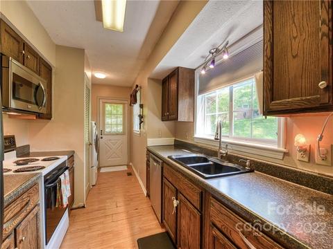 144 Cresthaven Dr, Clyde, NC 28721 photo 14