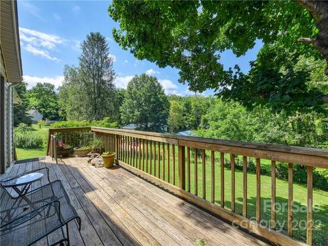 144 Cresthaven Dr, Clyde, NC 28721 photo 6