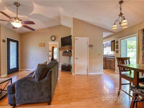 144 Cresthaven Dr, Clyde, NC 28721 photo 13
