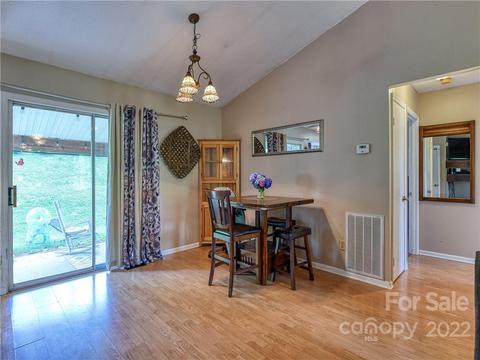 144 Cresthaven Dr, Clyde, NC 28721 photo 11