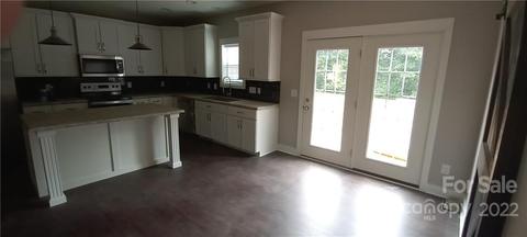 124 Pump St, Morganton, NC 28655 photo 5