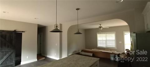 124 Pump St, Morganton, NC 28655 photo 2