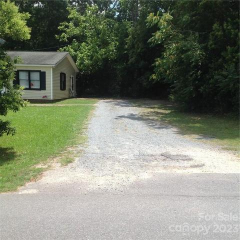 2302 Brooks St, Monroe, NC 28110 photo 2