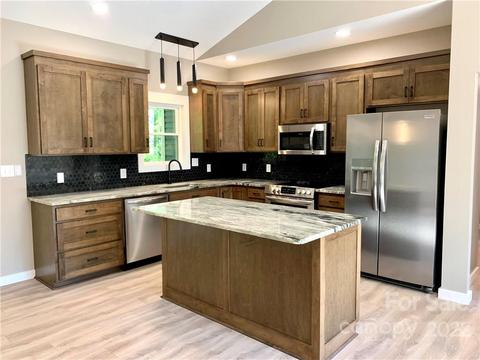 110 Arrowood Ln, Harmony, NC 28634 photo 2