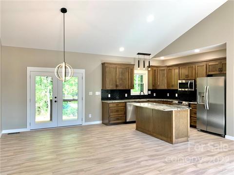 110 Arrowood Ln, Harmony, NC 28634 photo 3
