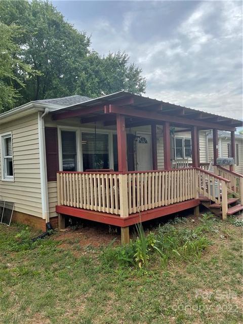 116 E Catawba Dr E, Mount Holly, NC 28120 photo 2