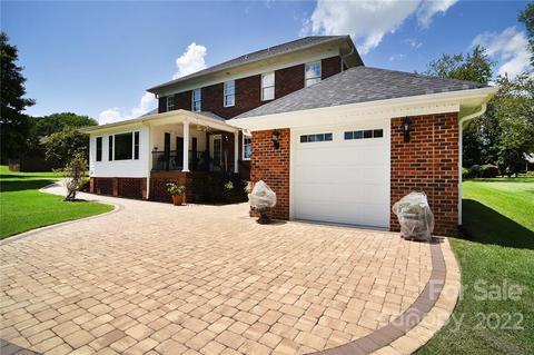 2439 Eagle Dr NE, Conover, NC 28613 photo 3