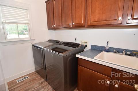 2439 Eagle Dr NE, Conover, NC 28613 photo 36