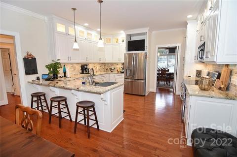 2439 Eagle Dr NE, Conover, NC 28613 photo 9