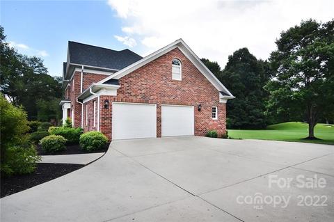2439 Eagle Dr NE, Conover, NC 28613 photo 2