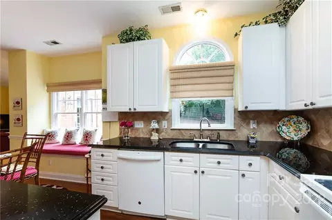 414 Clairview Ln, Matthews, NC 28105 photo 14