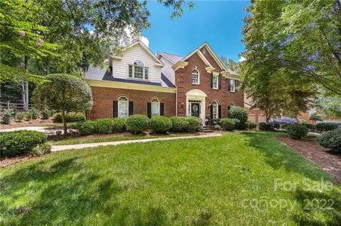 414 Clairview Ln, Matthews, NC 28105 photo 3