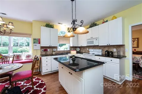 414 Clairview Ln, Matthews, NC 28105 photo 13