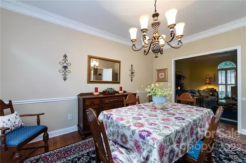 414 Clairview Ln, Matthews, NC 28105 photo 11