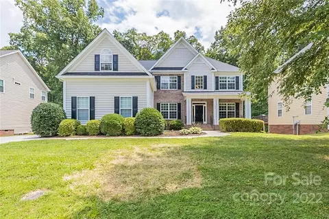 124 Pink Orchard Dr, Mooresville, NC 28115