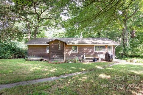 6 E Pond Rd, Black Mountain, NC 28711 photo 1